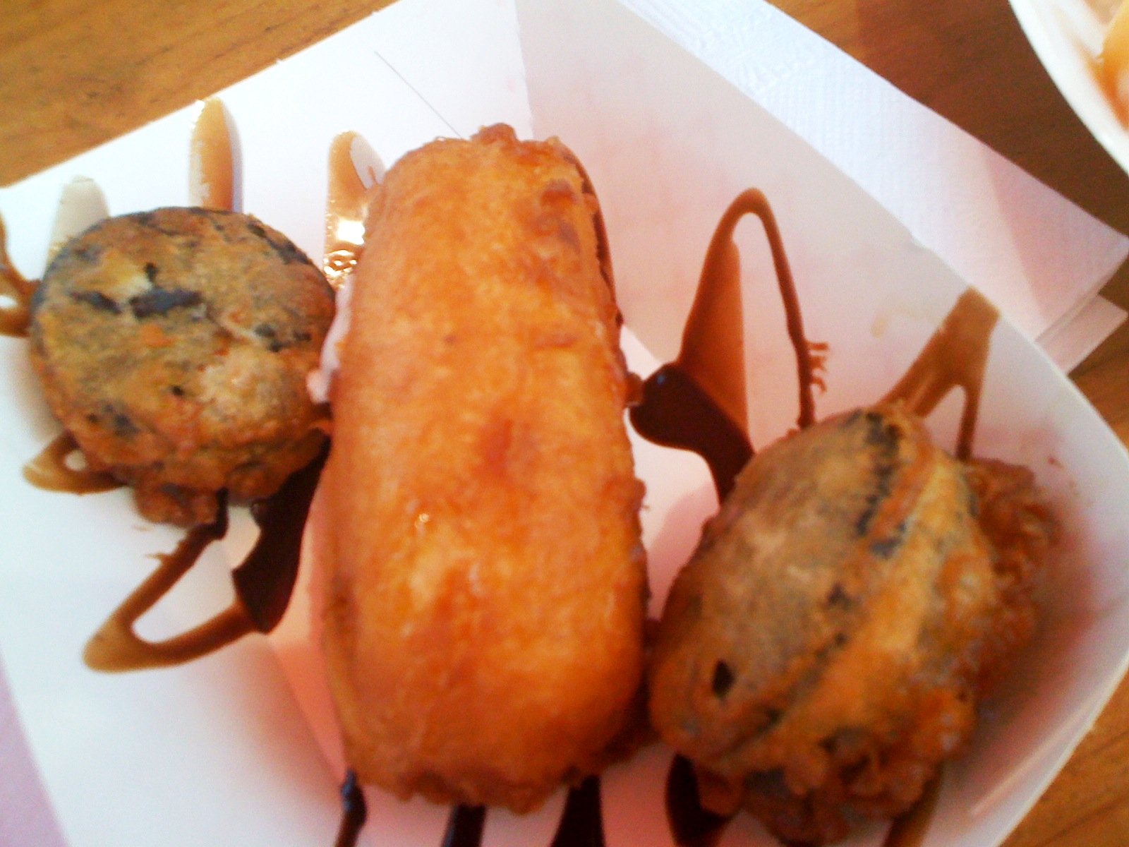 Deep-Fried Oreos- One Of The Best Party Food Ideas In a Budget! - crumbscarnivaltreats